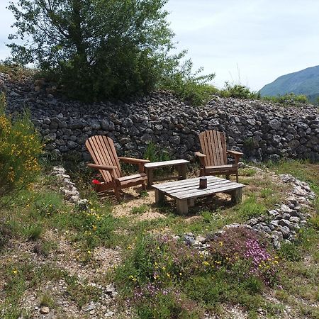 Un Petit Coin De Paradis Orpierre Exterior photo